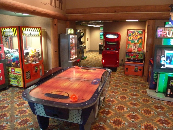 arcade at wilderness lodge walt disney world