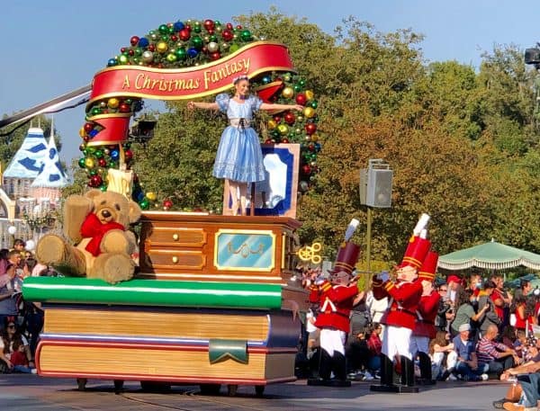 disneyland a christmas fantasy parade