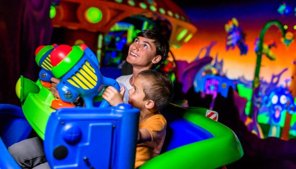 buzz lightyear space ranger spin ride vehicle