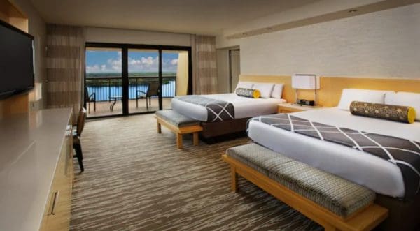 Club level bedroom suite at Contemporary