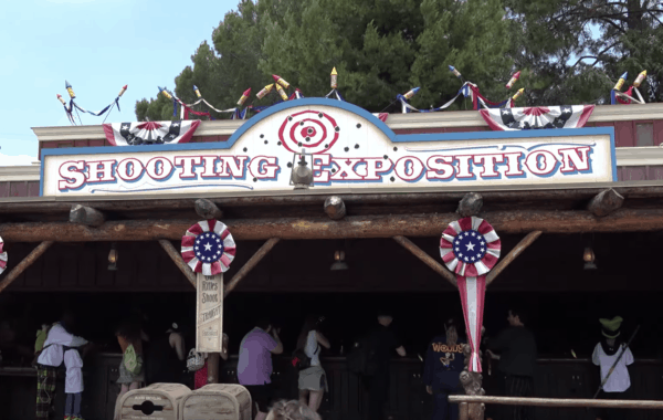 Frontierland Shooting Exposition - Disneyland