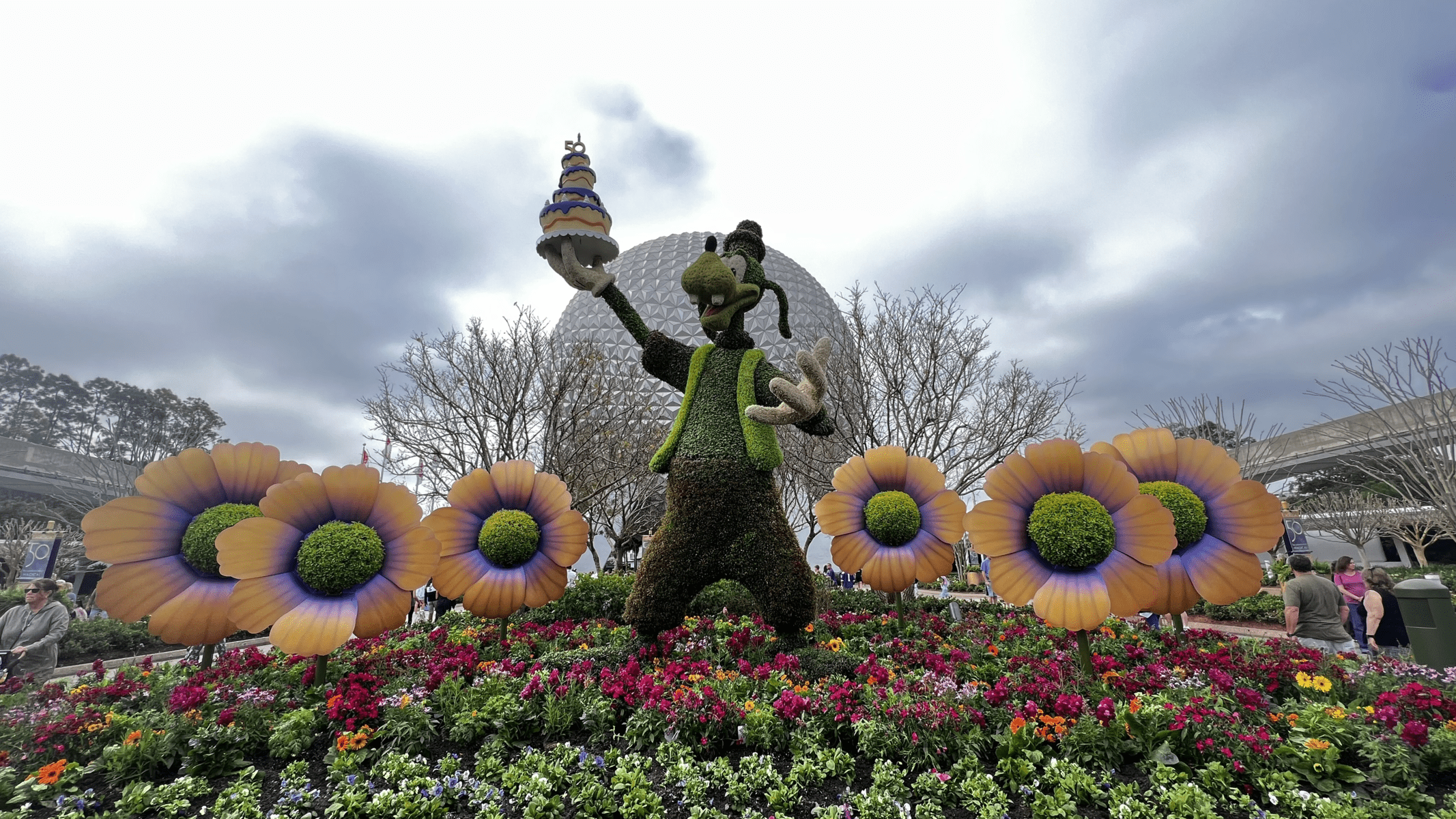 Epcot 2022 Flower and Garden Festival - Goofy topiary