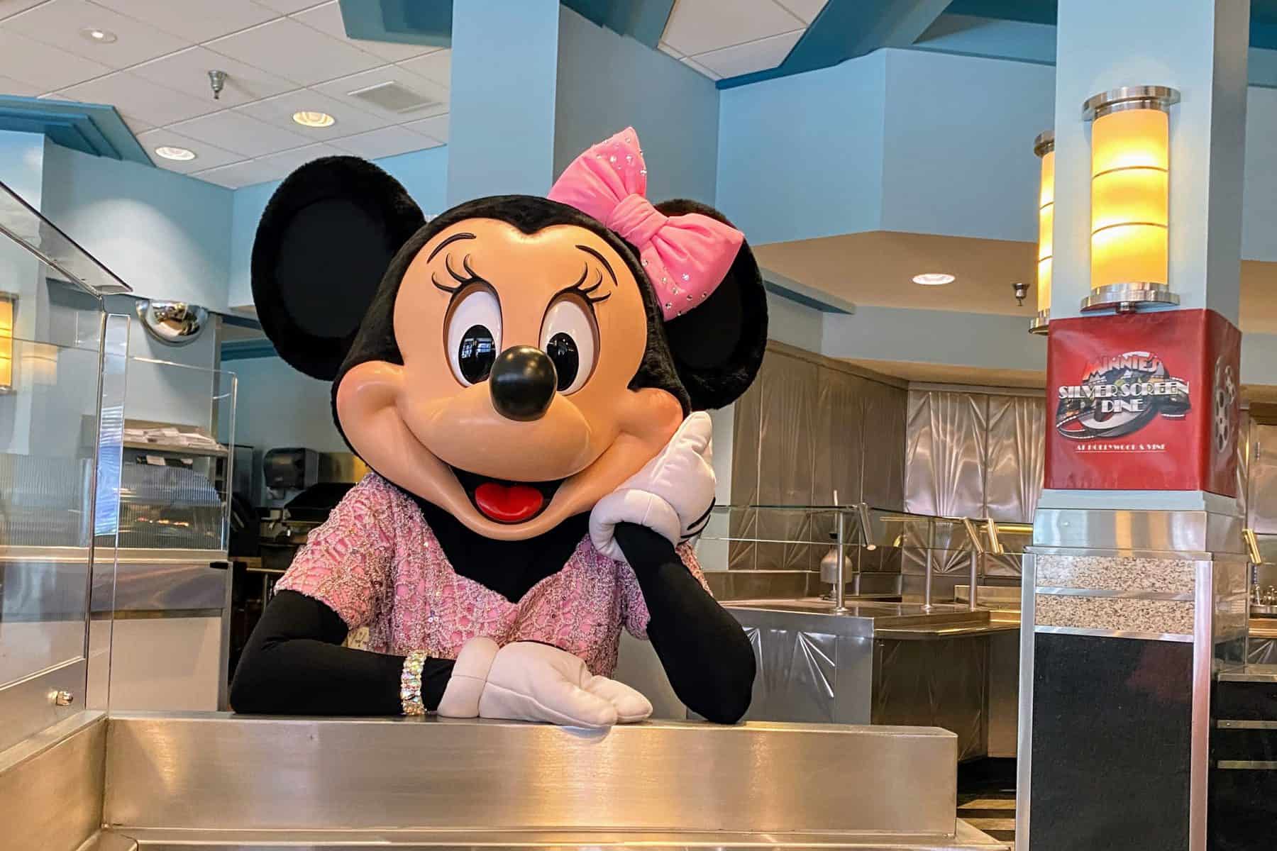 Our Review of Minnie’s Seasonal Dining at Hollywood & Vine