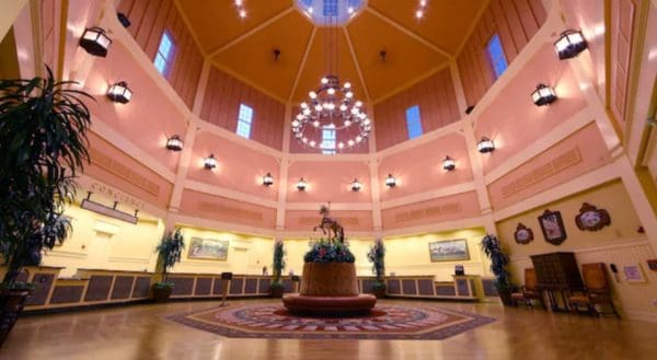 Saratoga Springs lobby